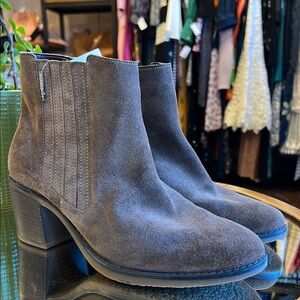 Mephisto Brown Ankle Boots with Chunky Heel